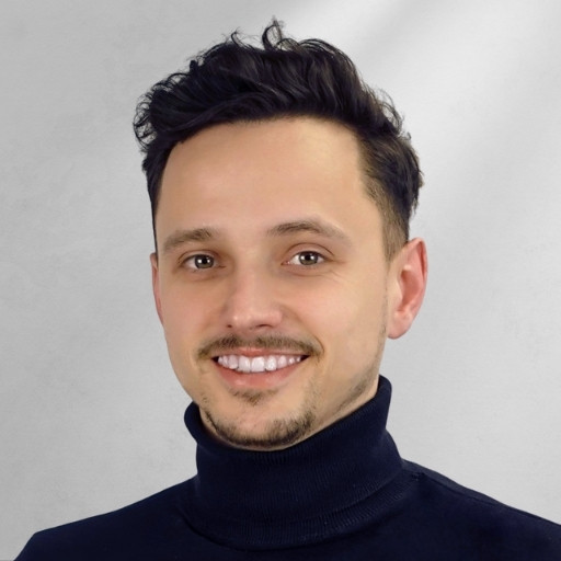 profile-maciej-janicki